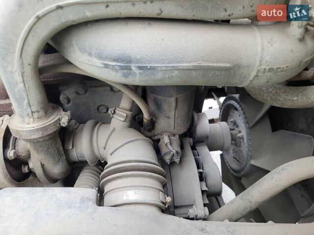 Белый Мерседес T2, объемом двигателя 4.2 л и пробегом 6 тыс. км за 4000 $, фото 43 на Automoto.ua