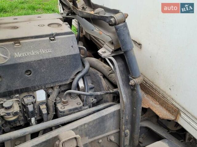 Белый Мерседес T2, объемом двигателя 4.2 л и пробегом 6 тыс. км за 4000 $, фото 14 на Automoto.ua