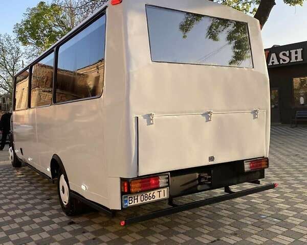 Белый Мерседес T2, объемом двигателя 4 л и пробегом 600 тыс. км за 9700 $, фото 6 на Automoto.ua