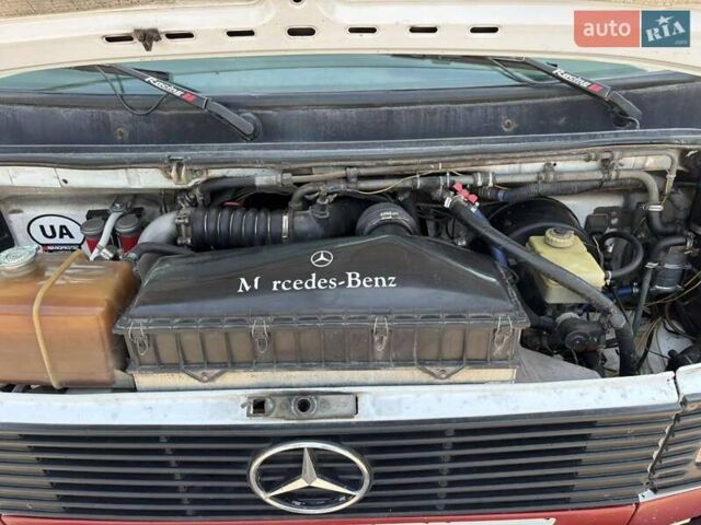 Белый Мерседес T2, объемом двигателя 3.97 л и пробегом 450 тыс. км за 7800 $, фото 8 на Automoto.ua