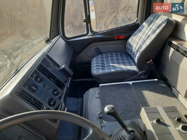 Белый Мерседес T2, объемом двигателя 11 л и пробегом 480 тыс. км за 28000 $, фото 5 на Automoto.ua