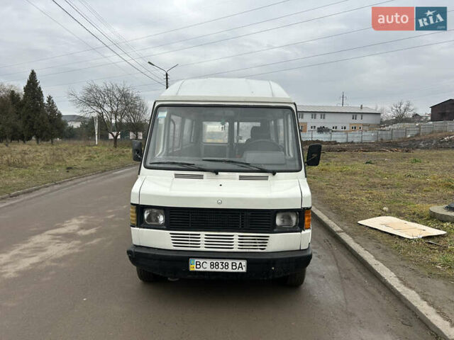 Білий Мерседес T2, об'ємом двигуна 0 л та пробігом 542 тис. км за 4000 $, фото 1 на Automoto.ua