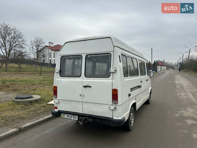 Білий Мерседес T2, об'ємом двигуна 0 л та пробігом 542 тис. км за 4000 $, фото 3 на Automoto.ua