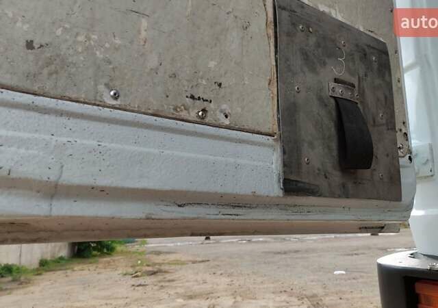 Белый Мерседес T2, объемом двигателя 0 л и пробегом 730 тыс. км за 11000 $, фото 16 на Automoto.ua