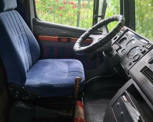 Білий Мерседес T2, об'ємом двигуна 3.97 л та пробігом 310 тис. км за 5450 $, фото 9 на Automoto.ua