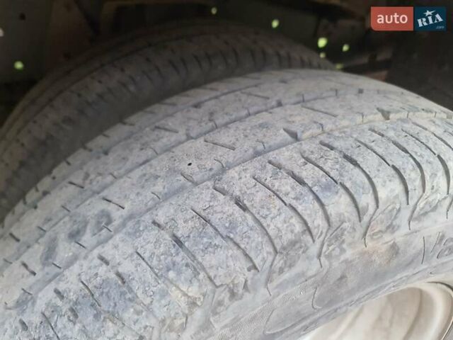 Білий Мерседес T2, об'ємом двигуна 3.97 л та пробігом 310 тис. км за 5450 $, фото 8 на Automoto.ua