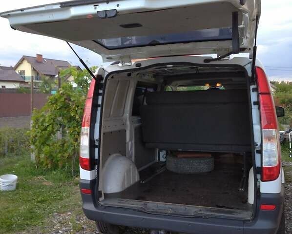 Белый Мерседес T2, объемом двигателя 2.4 л и пробегом 155 тыс. км за 12000 $, фото 14 на Automoto.ua