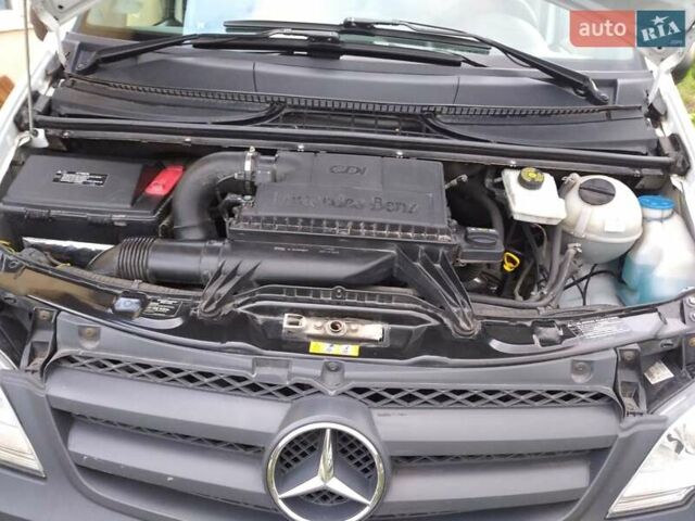 Белый Мерседес T2, объемом двигателя 2.4 л и пробегом 155 тыс. км за 12000 $, фото 6 на Automoto.ua