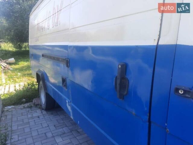 Бежевий Мерседес T2, об'ємом двигуна 4 л та пробігом 50 тис. км за 4700 $, фото 5 на Automoto.ua