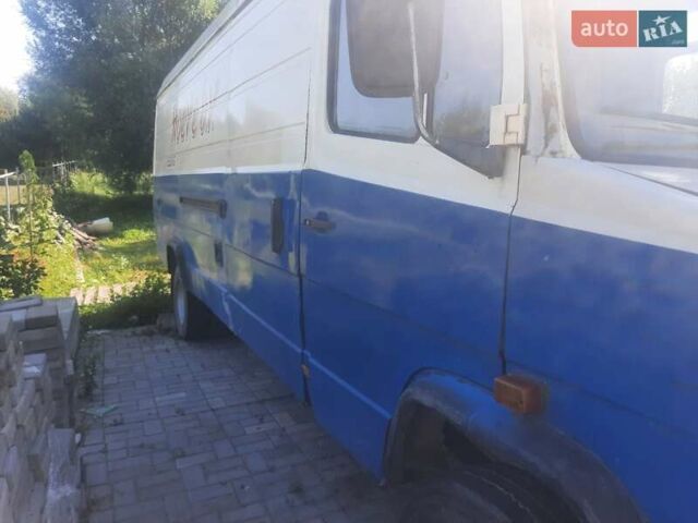 Бежевий Мерседес T2, об'ємом двигуна 4 л та пробігом 50 тис. км за 4700 $, фото 3 на Automoto.ua