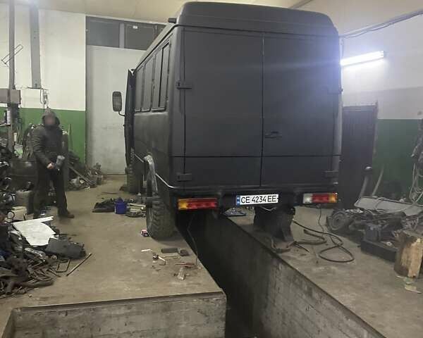 Черный Мерседес T2, объемом двигателя 3.97 л и пробегом 300 тыс. км за 12500 $, фото 2 на Automoto.ua