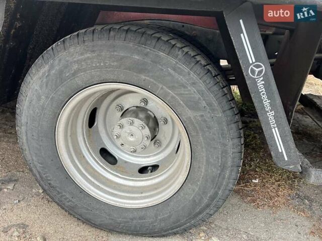 Красный Мерседес T2, объемом двигателя 4 л и пробегом 450 тыс. км за 16800 $, фото 25 на Automoto.ua