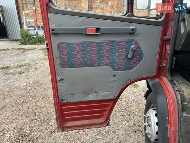 Красный Мерседес T2, объемом двигателя 4 л и пробегом 450 тыс. км за 16800 $, фото 13 на Automoto.ua