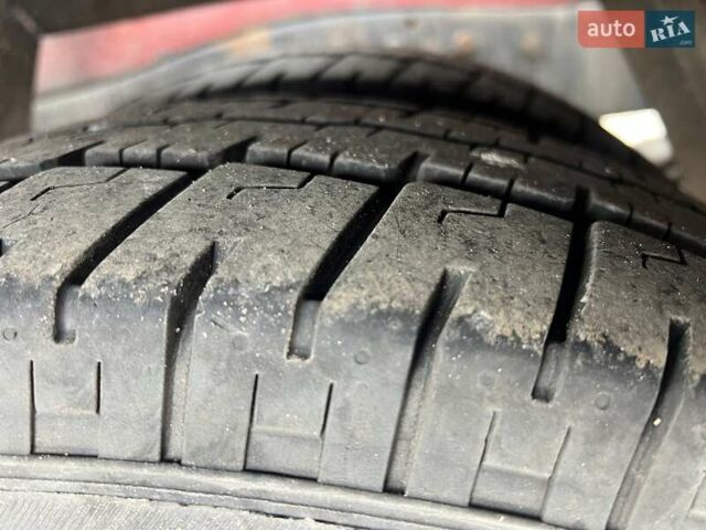 Красный Мерседес T2, объемом двигателя 4 л и пробегом 450 тыс. км за 16800 $, фото 29 на Automoto.ua