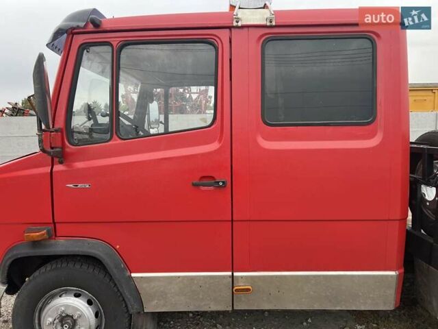 Красный Мерседес T2, объемом двигателя 4 л и пробегом 450 тыс. км за 16800 $, фото 11 на Automoto.ua