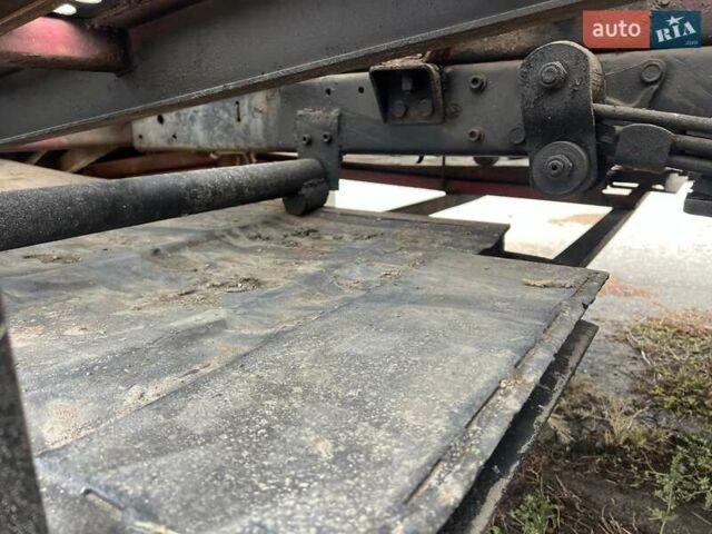 Красный Мерседес T2, объемом двигателя 4 л и пробегом 450 тыс. км за 16800 $, фото 35 на Automoto.ua