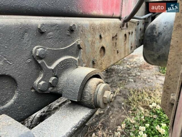 Красный Мерседес T2, объемом двигателя 4 л и пробегом 450 тыс. км за 16800 $, фото 37 на Automoto.ua