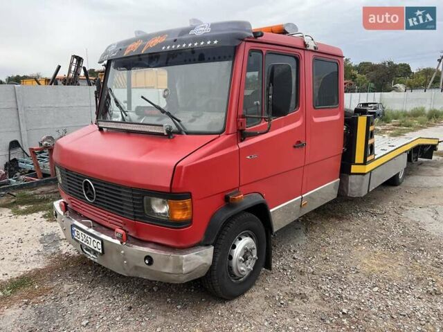 Красный Мерседес T2, объемом двигателя 4 л и пробегом 450 тыс. км за 16800 $, фото 2 на Automoto.ua