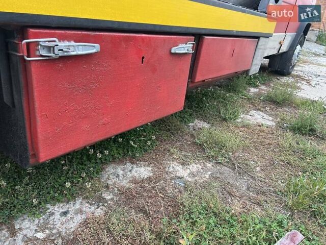 Красный Мерседес T2, объемом двигателя 4 л и пробегом 450 тыс. км за 16800 $, фото 40 на Automoto.ua