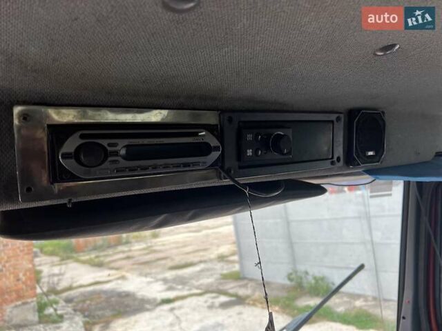 Красный Мерседес T2, объемом двигателя 4 л и пробегом 450 тыс. км за 16800 $, фото 19 на Automoto.ua