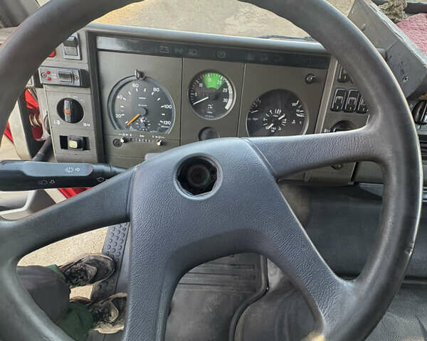 Красный Мерседес T2, объемом двигателя 4.25 л и пробегом 9 тыс. км за 14200 $, фото 35 на Automoto.ua