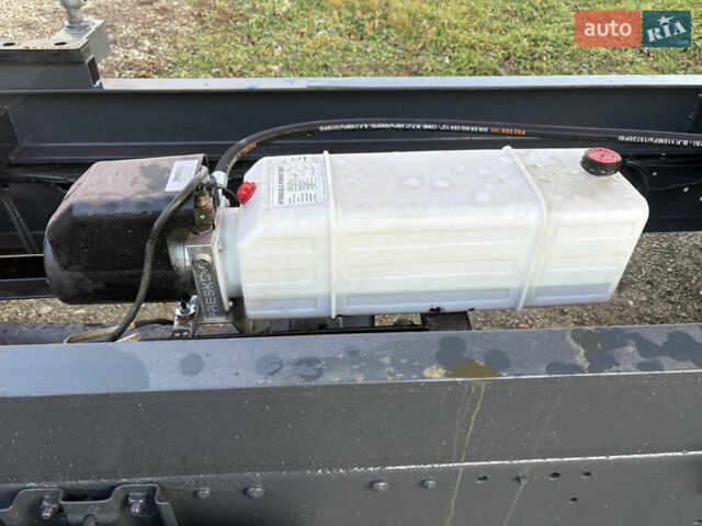 Красный Мерседес T2, объемом двигателя 4.25 л и пробегом 9 тыс. км за 14200 $, фото 27 на Automoto.ua