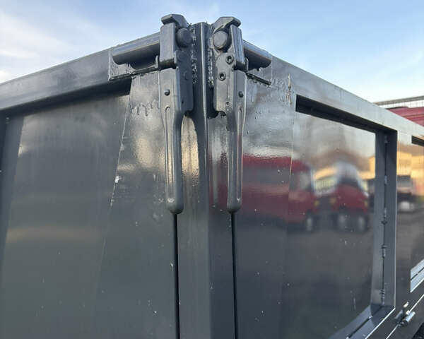 Красный Мерседес T2, объемом двигателя 4.25 л и пробегом 9 тыс. км за 14200 $, фото 23 на Automoto.ua