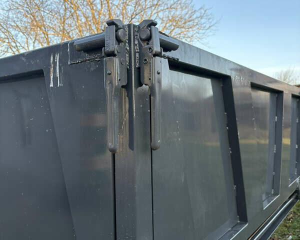 Красный Мерседес T2, объемом двигателя 4.25 л и пробегом 9 тыс. км за 14200 $, фото 22 на Automoto.ua