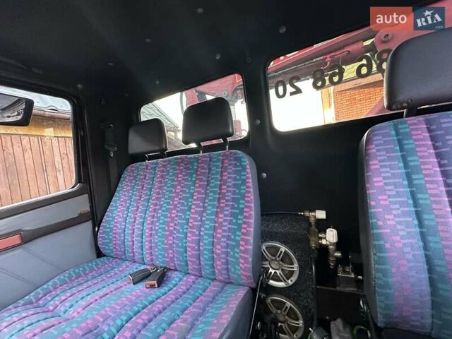 Красный Мерседес T2, объемом двигателя 3.97 л и пробегом 425 тыс. км за 20500 $, фото 28 на Automoto.ua