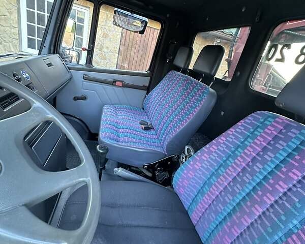 Красный Мерседес T2, объемом двигателя 3.97 л и пробегом 425 тыс. км за 20500 $, фото 27 на Automoto.ua