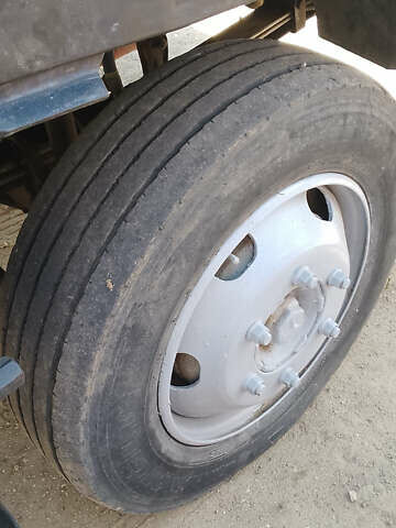 Красный Мерседес T2, объемом двигателя 6 л и пробегом 400 тыс. км за 14999 $, фото 8 на Automoto.ua