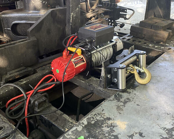 Красный Мерседес T2, объемом двигателя 6 л и пробегом 400 тыс. км за 14999 $, фото 14 на Automoto.ua