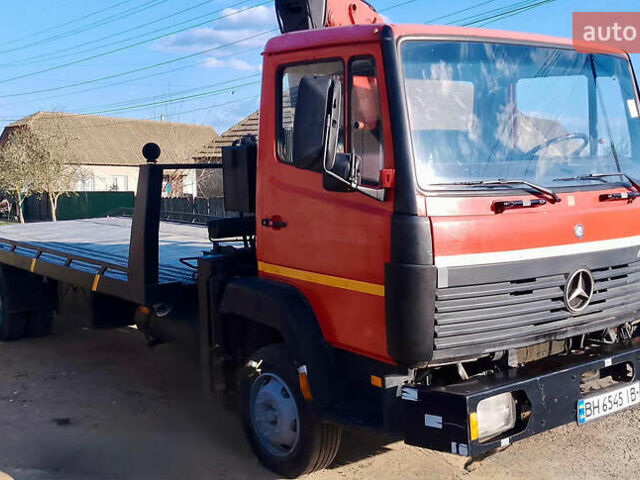 Красный Мерседес T2, объемом двигателя 6 л и пробегом 400 тыс. км за 14999 $, фото 2 на Automoto.ua