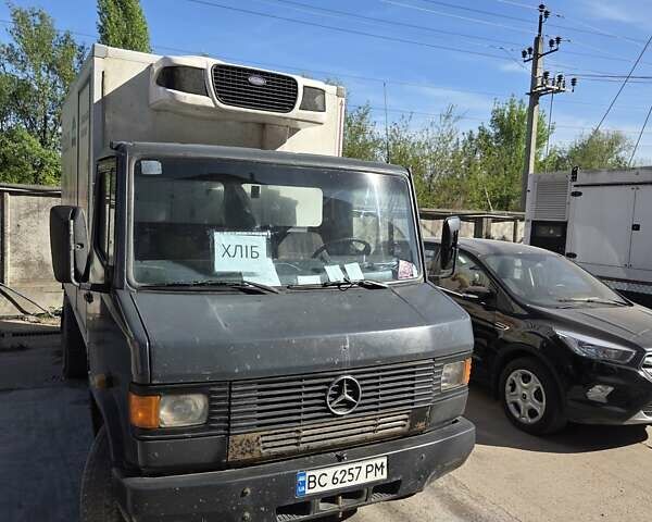 Мерседес T2, объемом двигателя 4 л и пробегом 514 тыс. км за 5900 $, фото 11 на Automoto.ua
