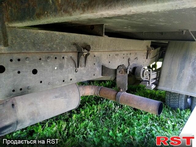 Мерседес T2, об'ємом двигуна 4 л та пробігом 425 тис. км за 4330 $, фото 2 на Automoto.ua