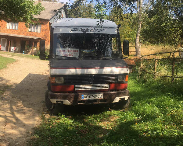Мерседес T2, объемом двигателя 4 л и пробегом 2 тыс. км за 4000 $, фото 2 на Automoto.ua