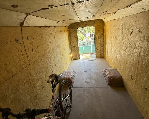 Желтый Мерседес T2, объемом двигателя 4 л и пробегом 94 тыс. км за 6500 $, фото 8 на Automoto.ua