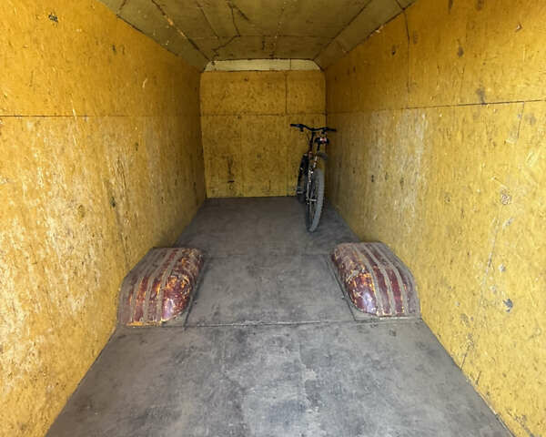 Желтый Мерседес T2, объемом двигателя 4 л и пробегом 94 тыс. км за 6500 $, фото 7 на Automoto.ua