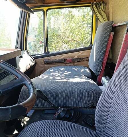 Жовтий Мерседес T2, об'ємом двигуна 5.96 л та пробігом 750 тис. км за 5500 $, фото 6 на Automoto.ua