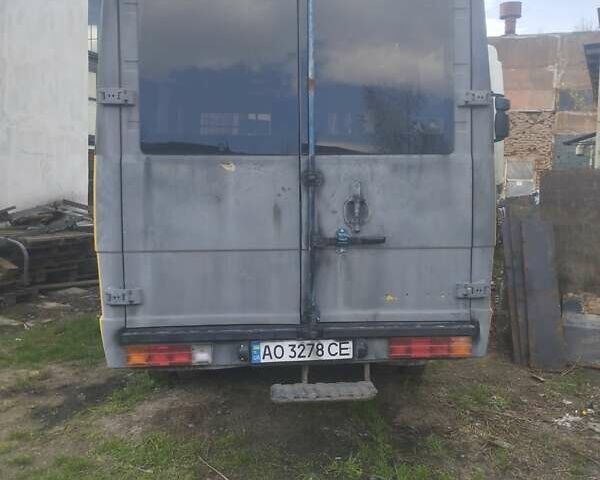 Желтый Мерседес T2, объемом двигателя 2.3 л и пробегом 5 тыс. км за 3150 $, фото 2 на Automoto.ua