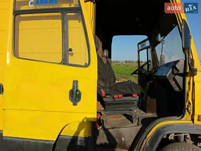 Желтый Мерседес T2, объемом двигателя 3.2 л и пробегом 8 тыс. км за 4500 $, фото 3 на Automoto.ua