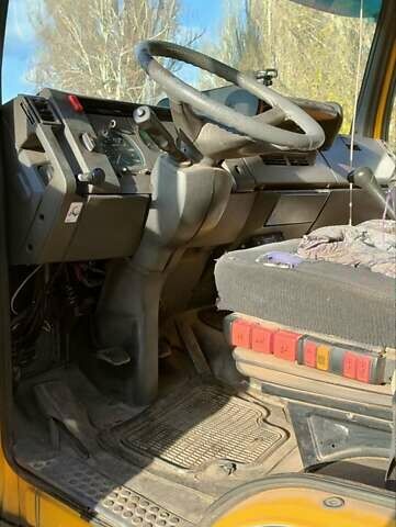 Желтый Мерседес T2, объемом двигателя 6 л и пробегом 3 тыс. км за 9250 $, фото 4 на Automoto.ua