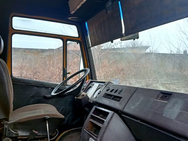 Желтый Мерседес T2, объемом двигателя 2.9 л и пробегом 500 тыс. км за 1700 $, фото 7 на Automoto.ua