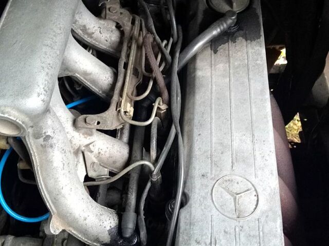 Желтый Мерседес T2, объемом двигателя 2.9 л и пробегом 500 тыс. км за 1700 $, фото 4 на Automoto.ua