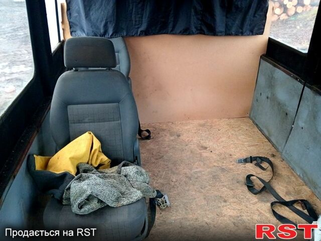 Желтый Мерседес T2, объемом двигателя 2.9 л и пробегом 500 тыс. км за 1700 $, фото 6 на Automoto.ua