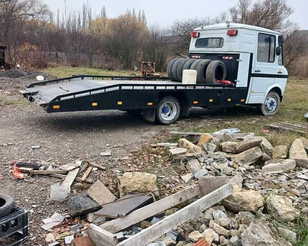 Сірий Мерседес T2, об'ємом двигуна 3.8 л та пробігом 540 тис. км за 3500 $, фото 2 на Automoto.ua