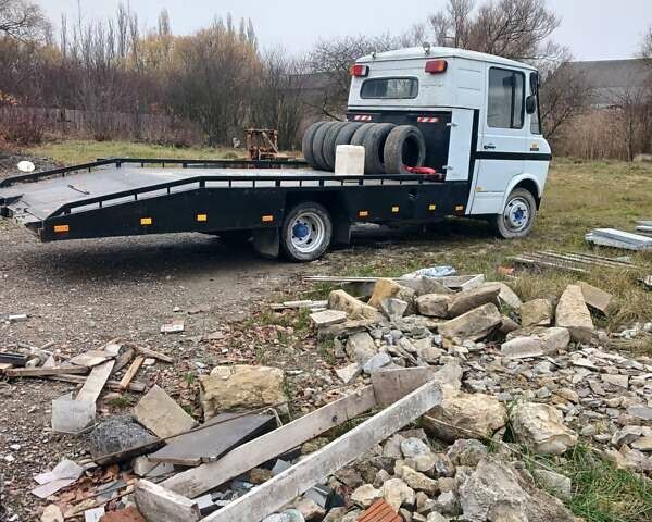 Сірий Мерседес T2, об'ємом двигуна 3.8 л та пробігом 540 тис. км за 3500 $, фото 4 на Automoto.ua