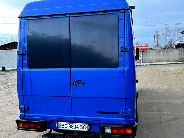 Синий Мерседес T2, объемом двигателя 4 л и пробегом 0 тыс. км за 6900 $, фото 4 на Automoto.ua