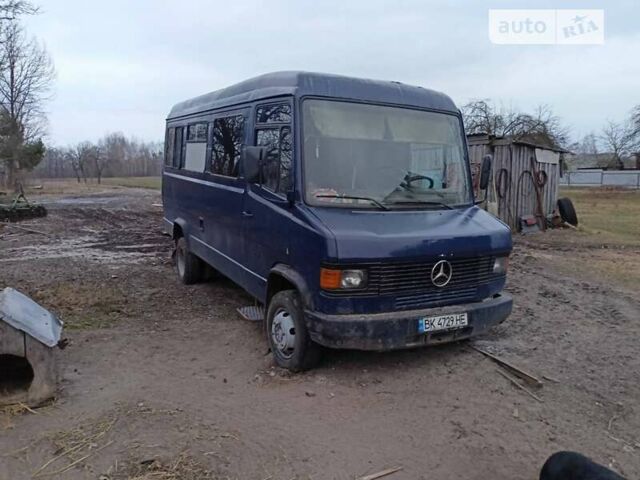 Синий Мерседес T2, объемом двигателя 3.97 л и пробегом 444 тыс. км за 3500 $, фото 4 на Automoto.ua