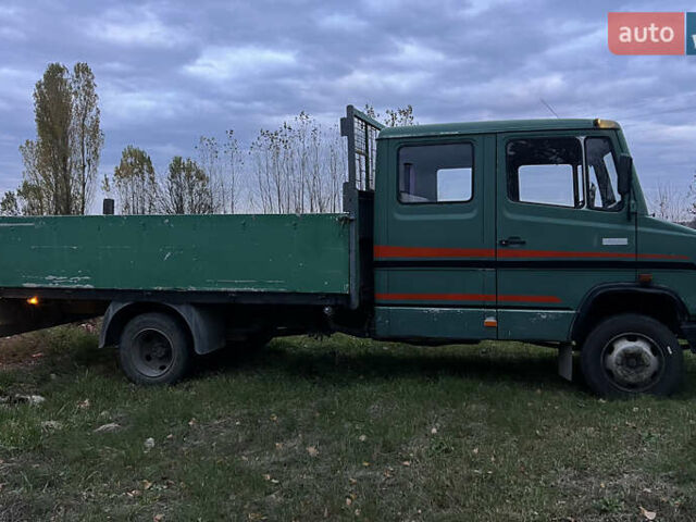 Зеленый Мерседес T2, объемом двигателя 4 л и пробегом 719 тыс. км за 10700 $, фото 2 на Automoto.ua